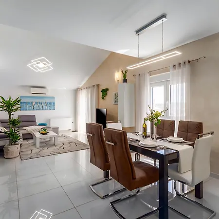 Sandi 2408 Апартаменты Пула