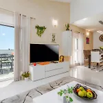 Sandi 2408 * פולה